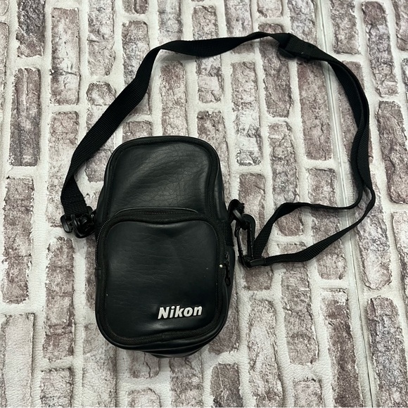 Vintage Nikon Leather Camera Bag Crossbody Adjustable Strap - Picture 1 of 7